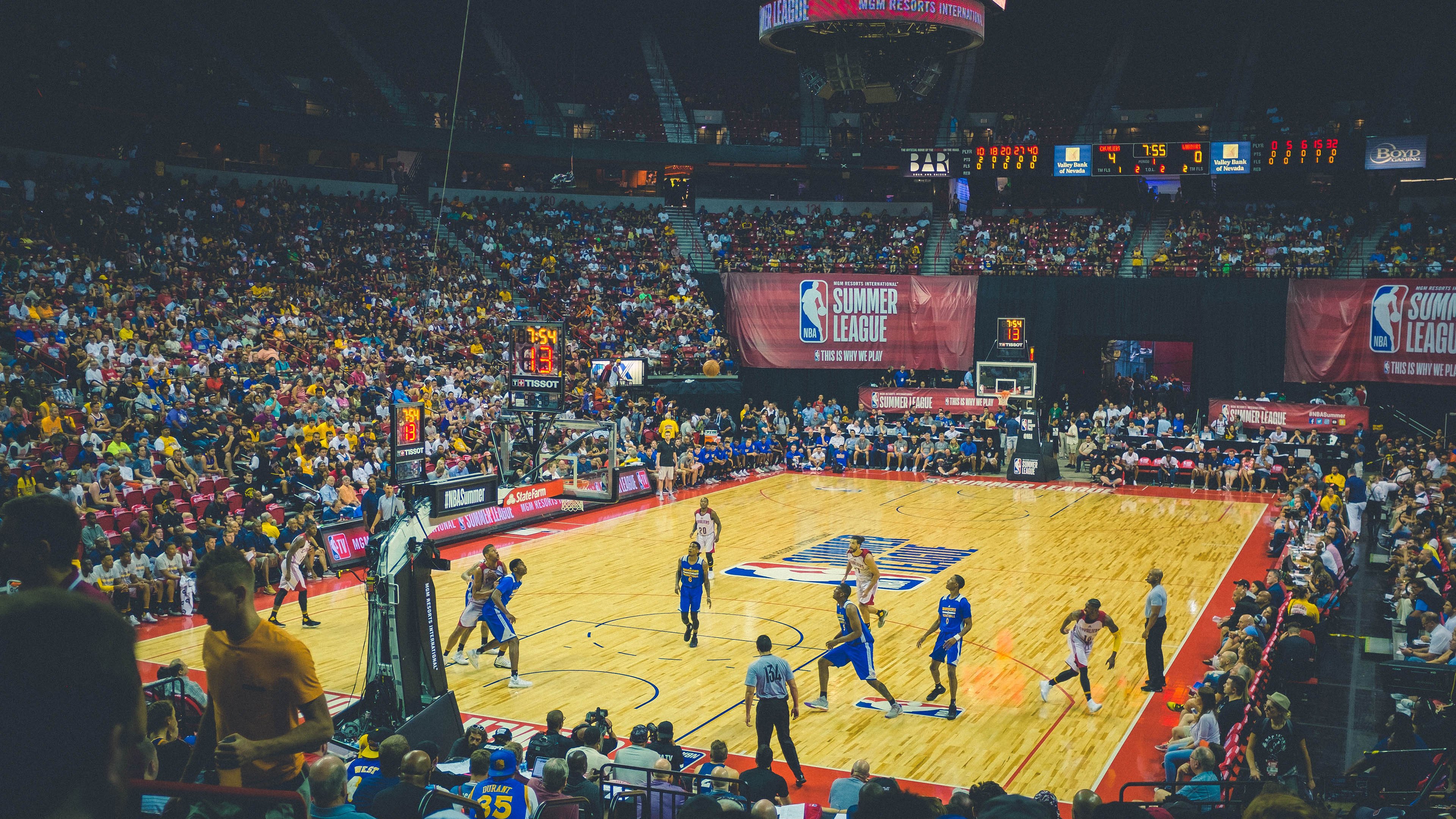 鹰击长空,锁链缠身,哈登关键先生本色破魔术