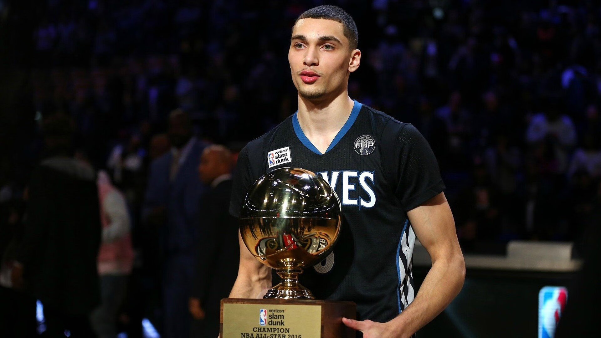 东瀛孤狼鏖战维也纳雄狮，张本智和以绝对统治力书写乒乓传奇